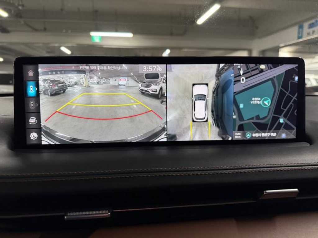 Genesis GV70 — photo 11