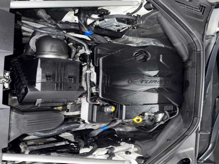 Genesis GV70 — photo 19