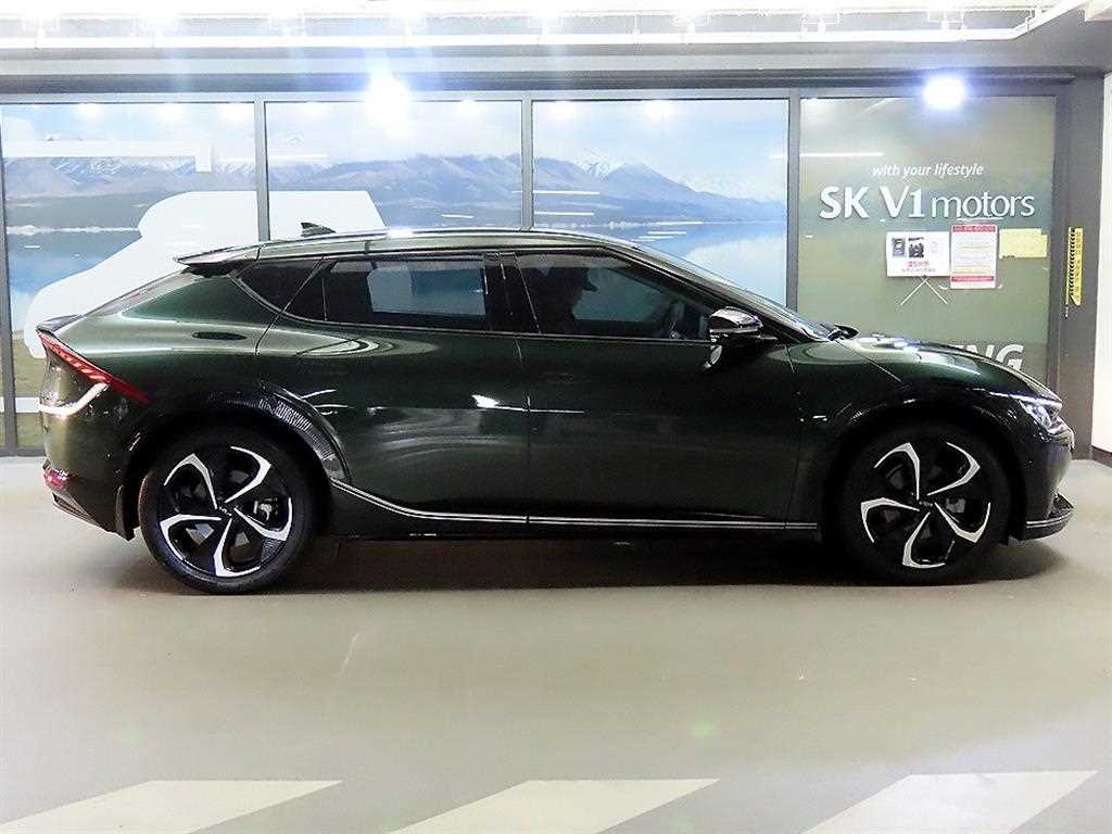 Kia EV6 — photo 03