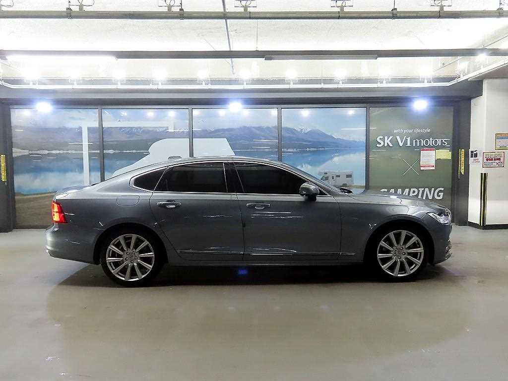 Volvo S90 — photo 03