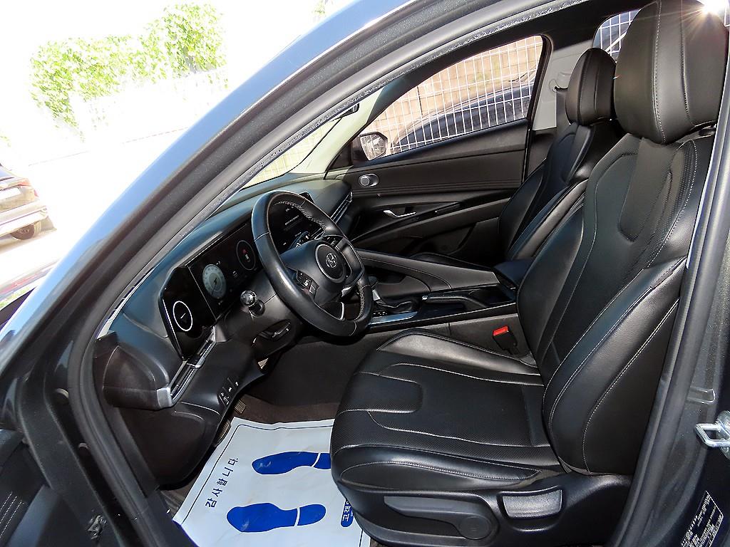 Hyundai Avante — photo 05