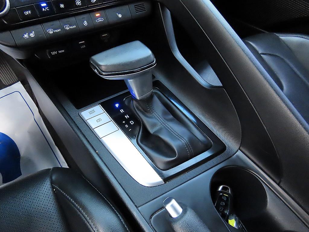 Hyundai Avante — photo 10