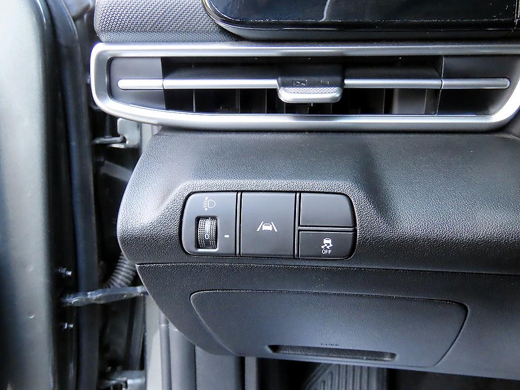 Hyundai Avante — photo 12