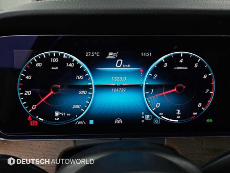 Mercedes-Benz E-Class — photo 08