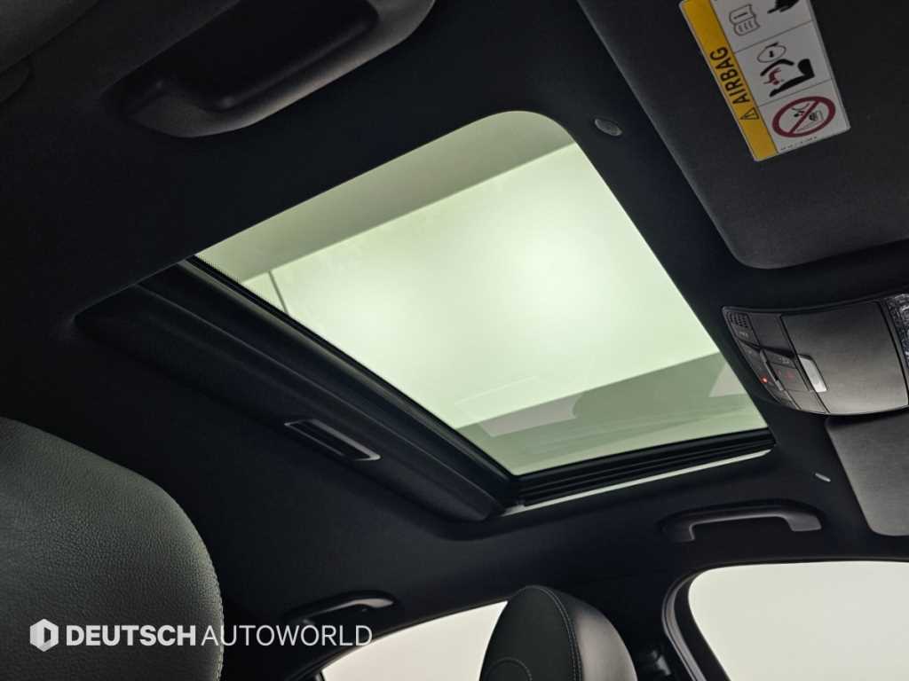 Mercedes-Benz E-Class — photo 18