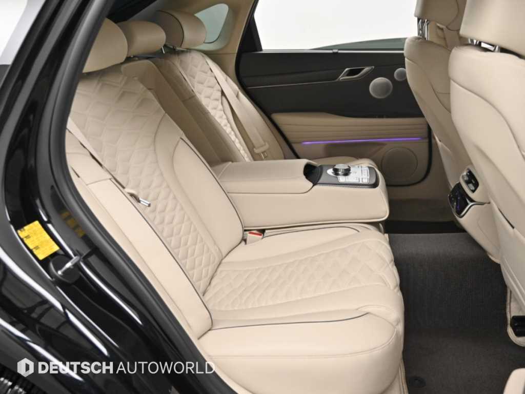 Genesis G80 — photo 12