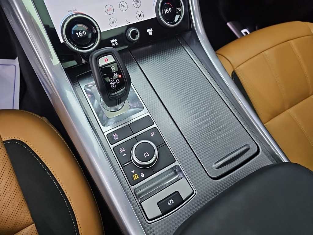 Land Rover Range Rover Sport — photo 08