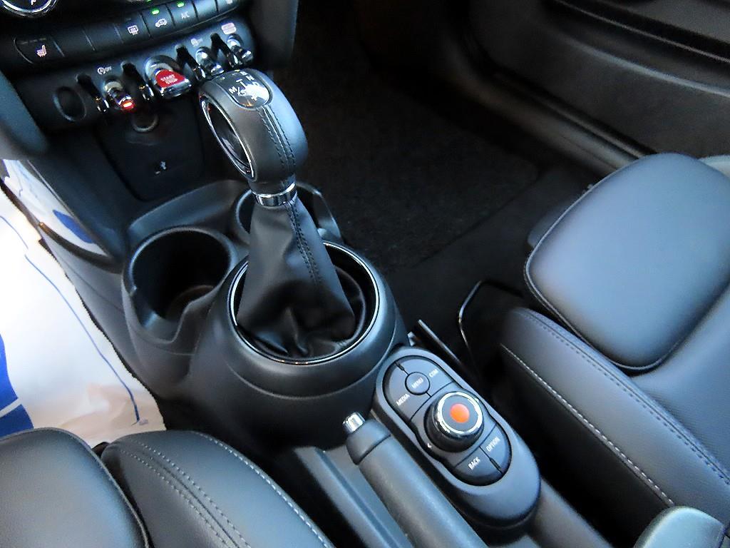 Mini Cooper — photo 10