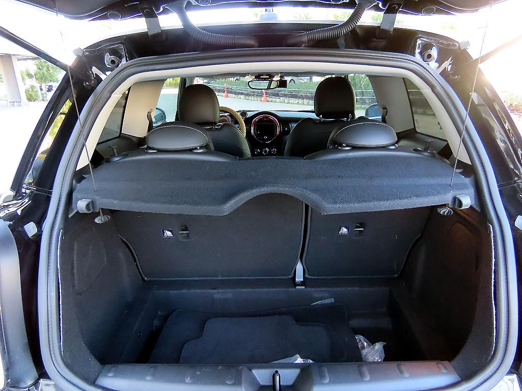 Mini Cooper — photo 16