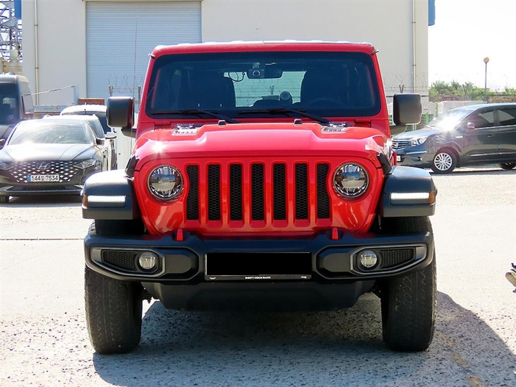 Jeep Wrangler — photo 01