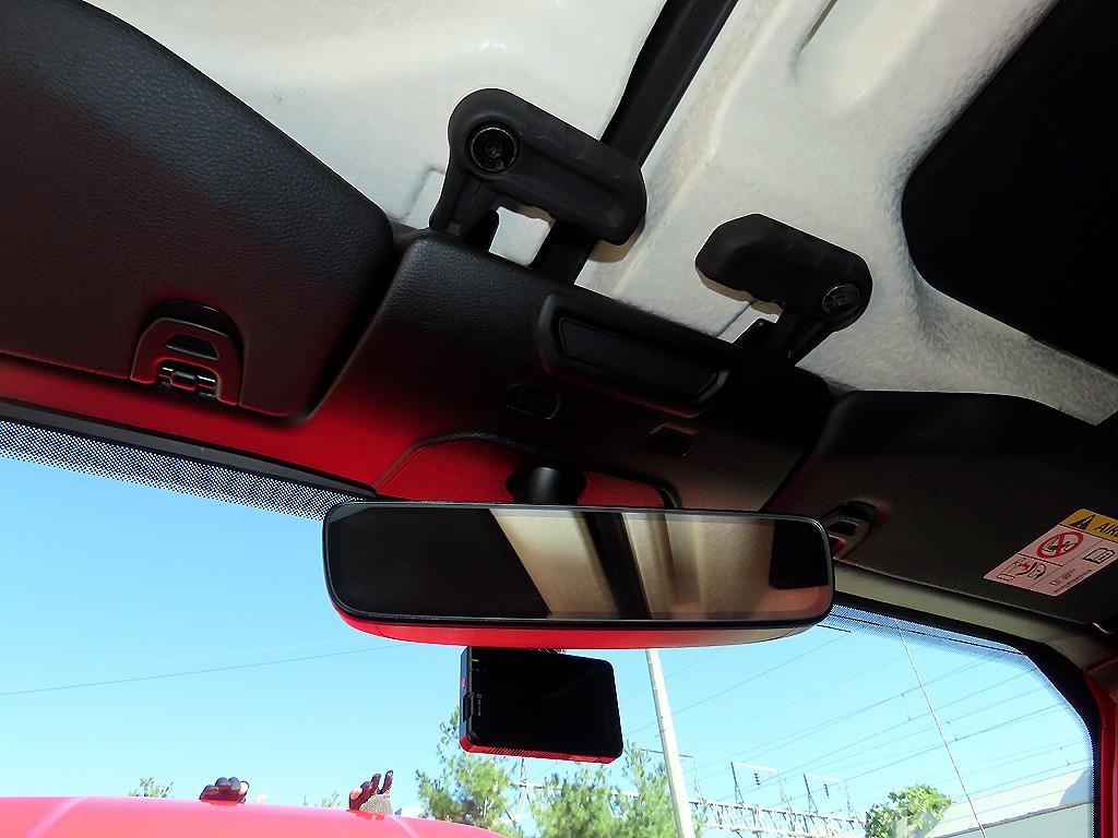 Jeep Wrangler — photo 15