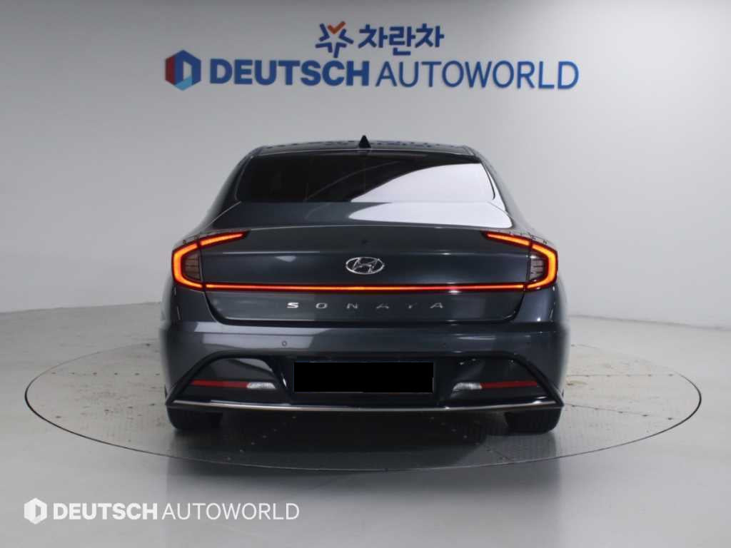 Hyundai Sonata — photo 04