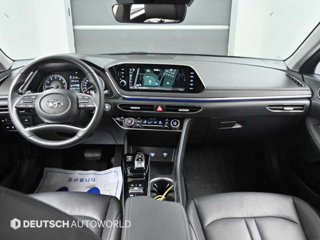 Hyundai Sonata — photo 07