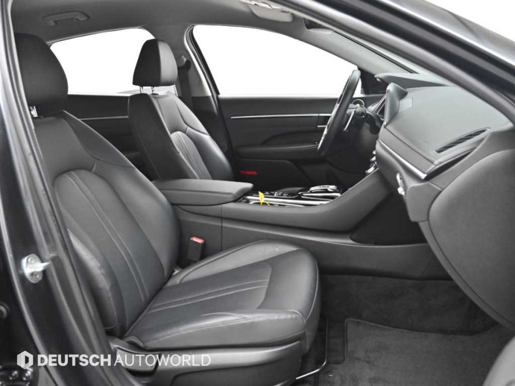 Hyundai Sonata — photo 10