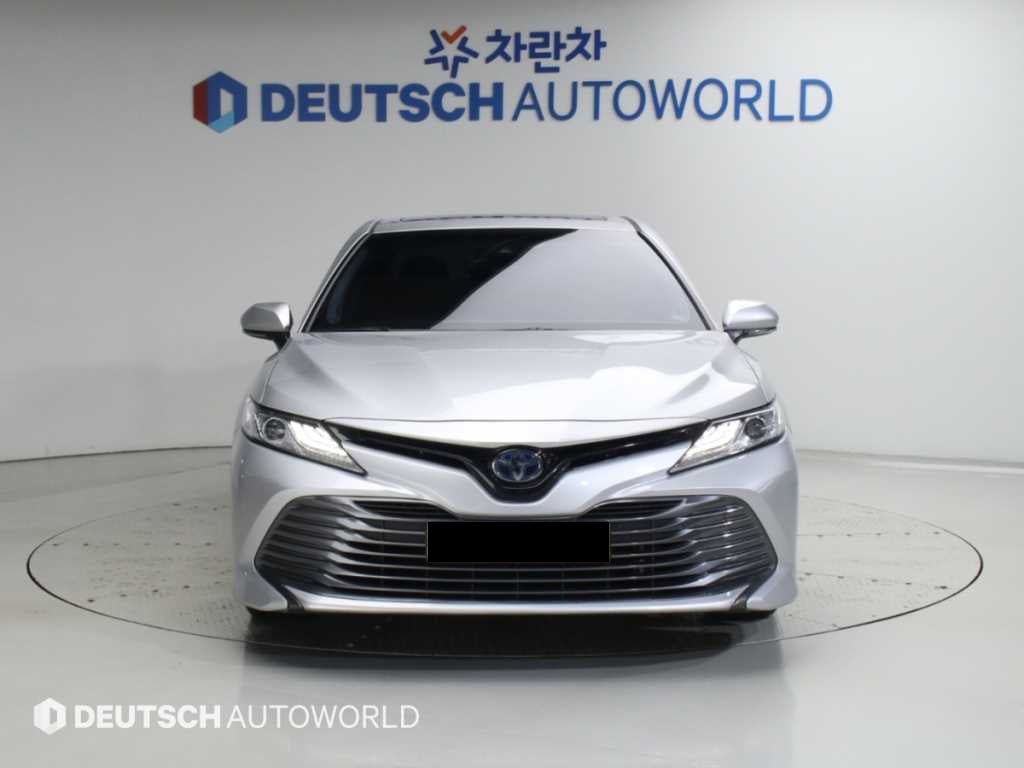 Toyota Camry — photo 03