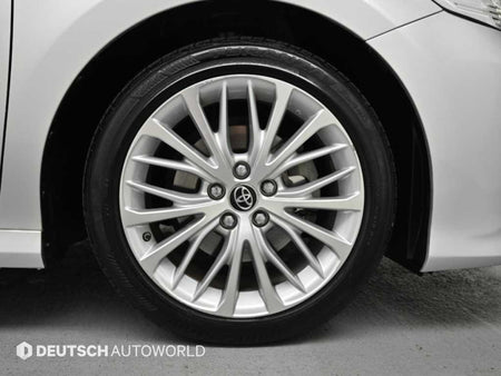 Toyota Camry — photo 05
