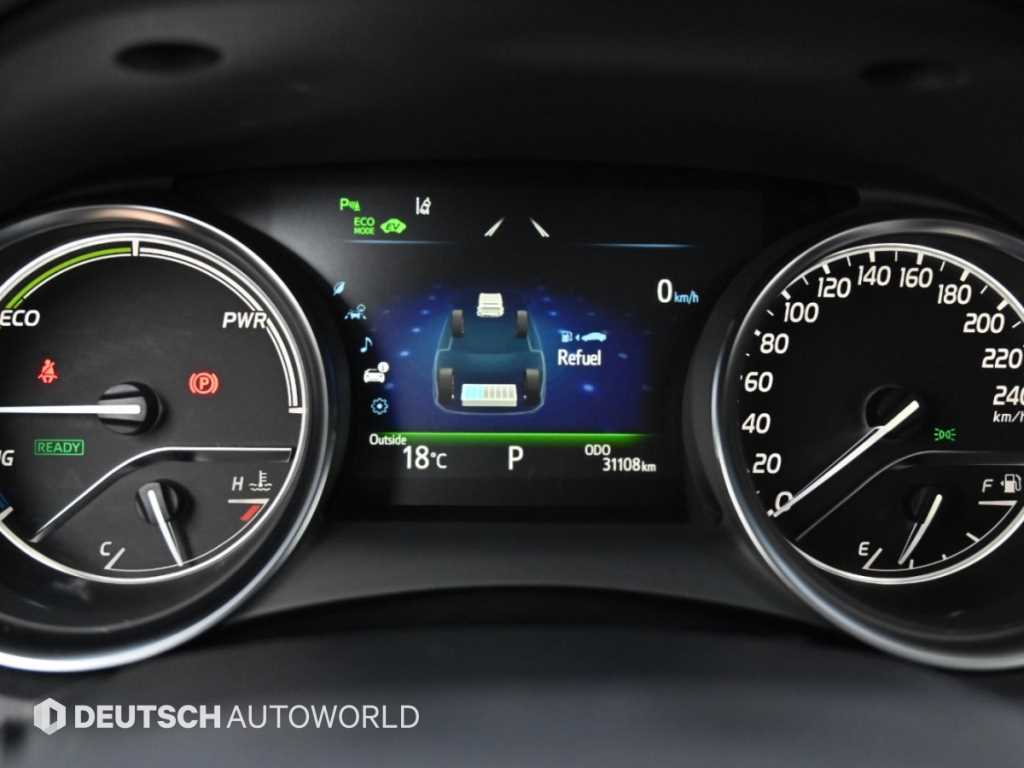 Toyota Camry — photo 08