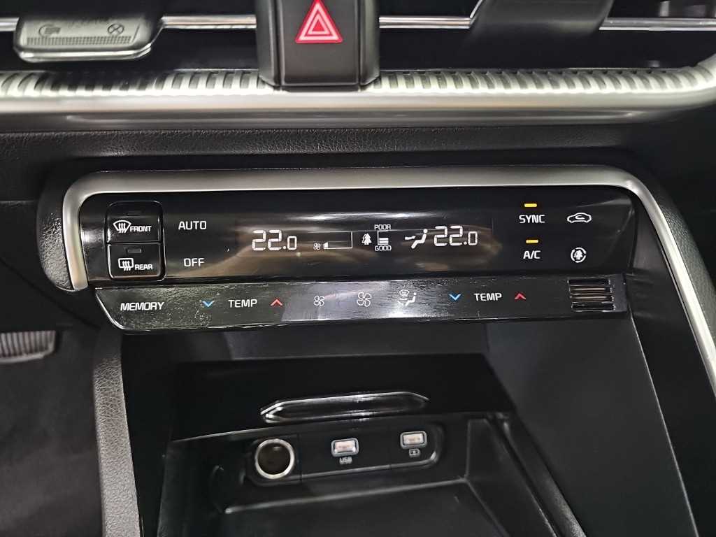 Kia K5 — photo 10