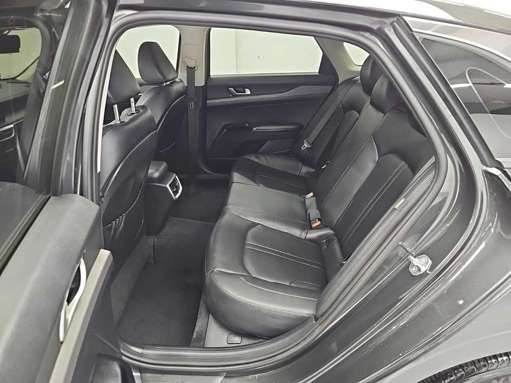 Kia K5 — photo 12