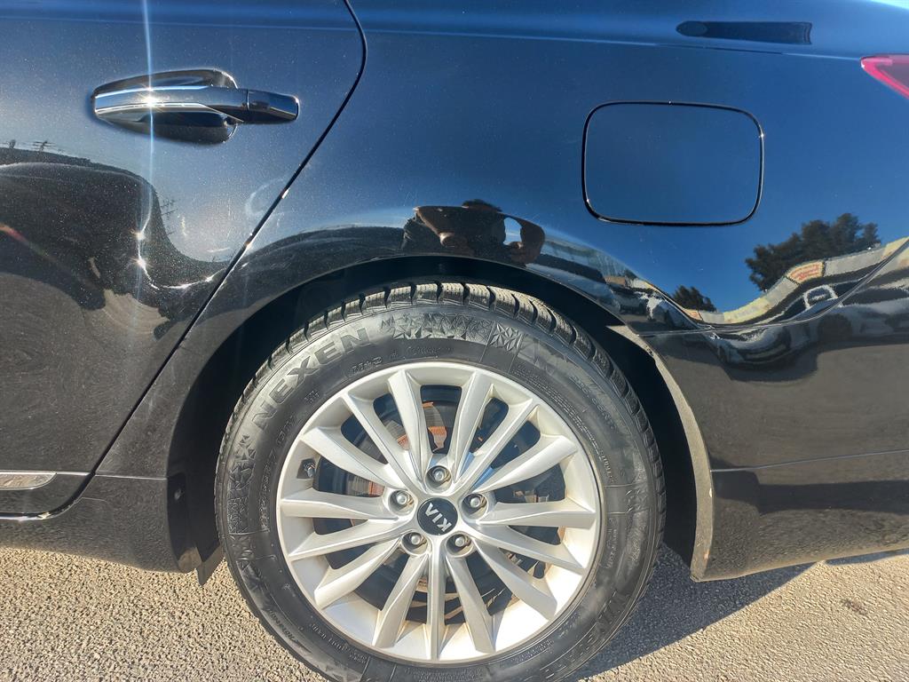 Kia K7 — photo 05