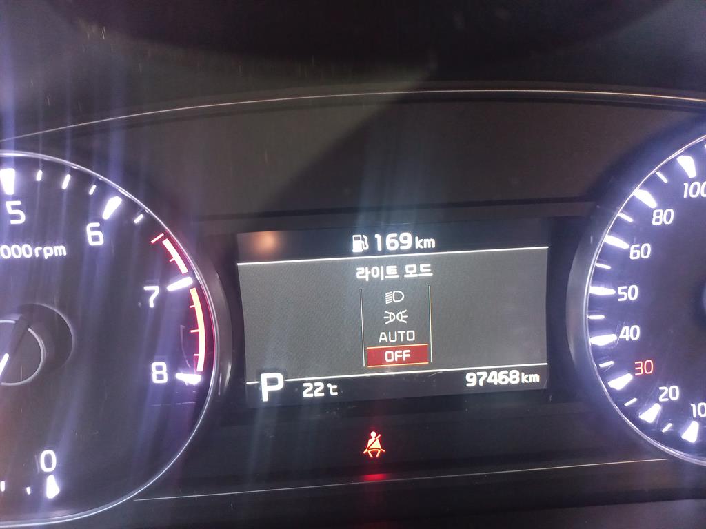 Kia K7 — photo 19