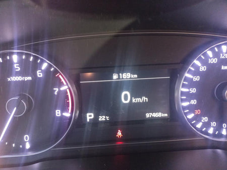 Kia K7 — photo 20