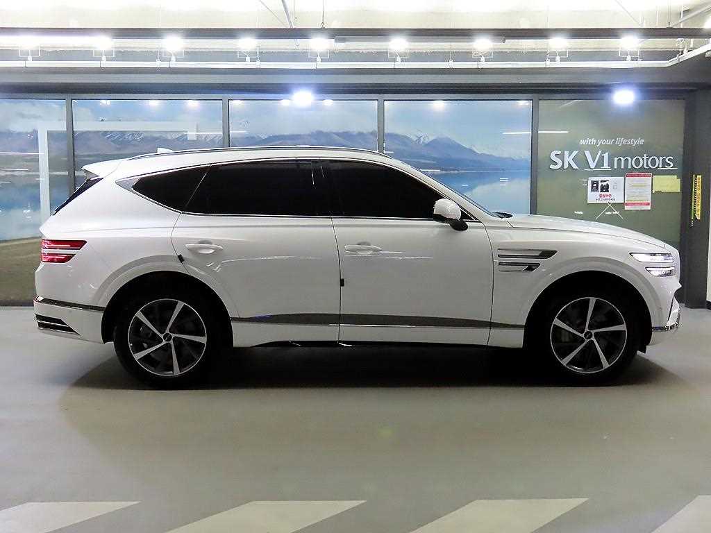 Genesis GV80 — photo 03