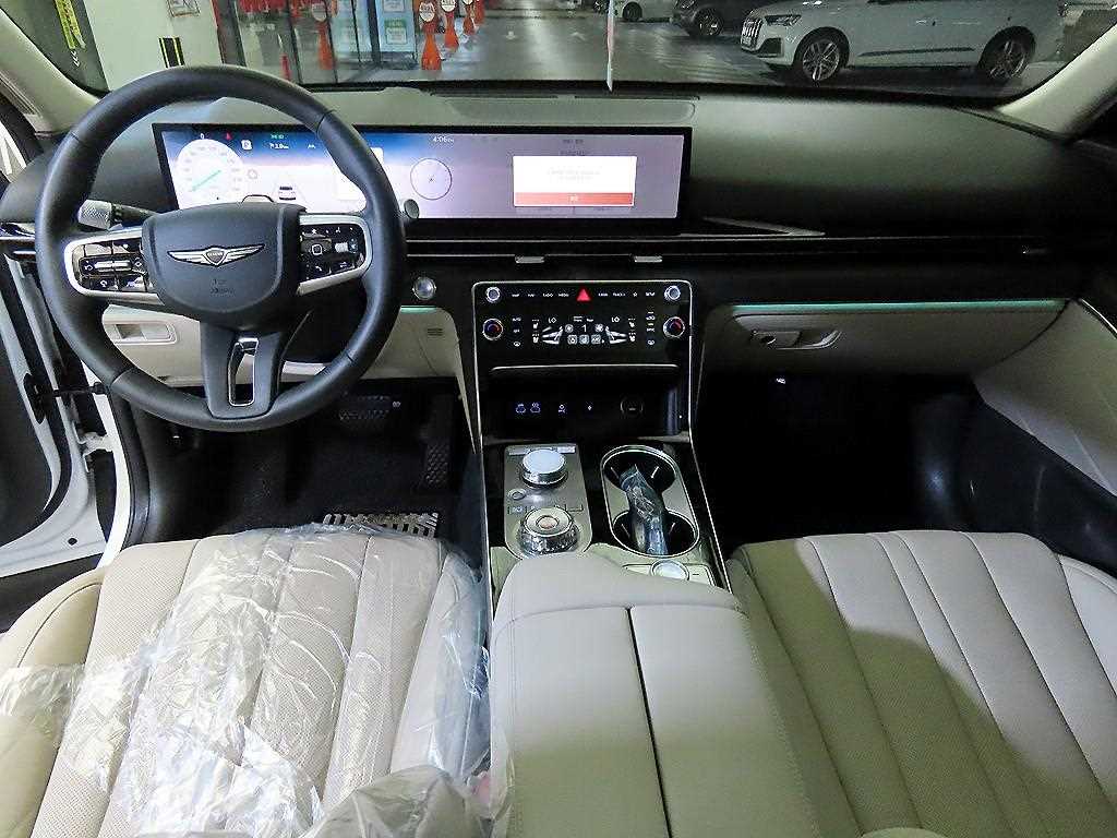 Genesis GV80 — photo 10