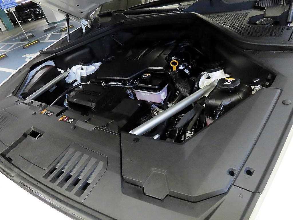 Genesis GV80 — photo 19