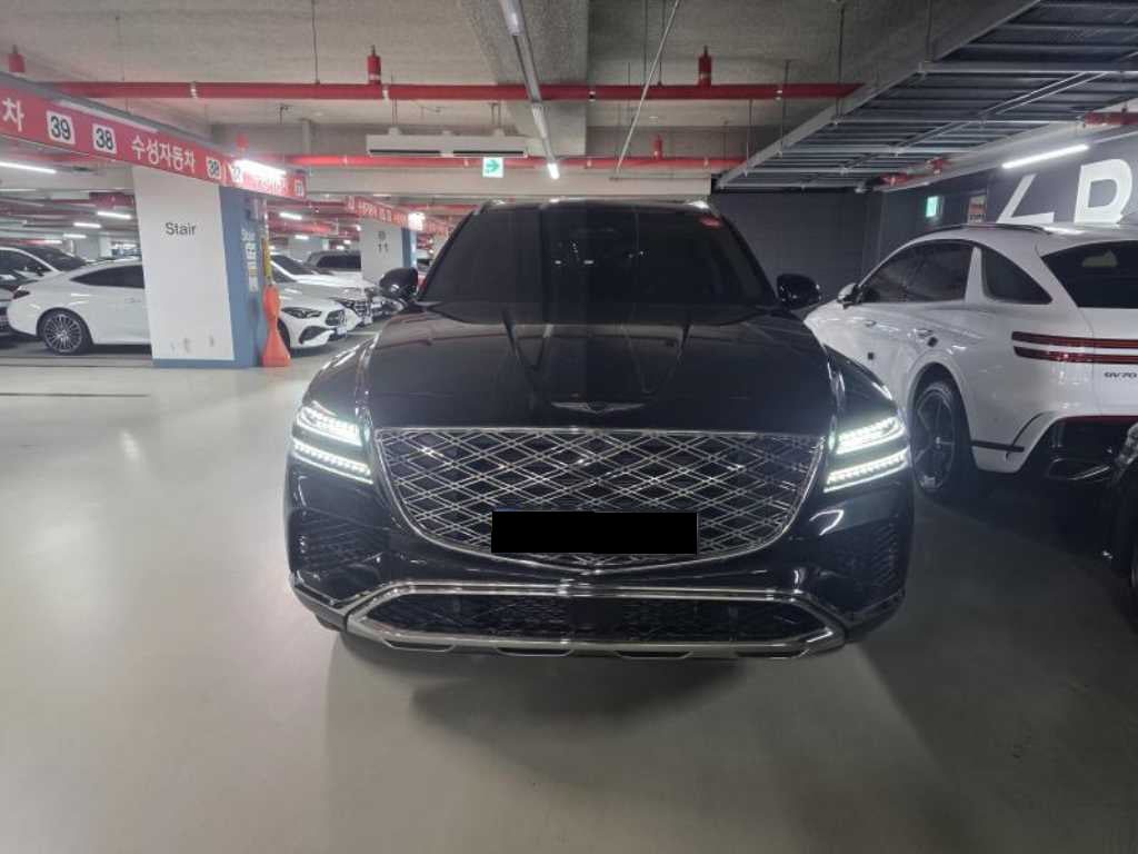 Genesis GV80 — photo 01