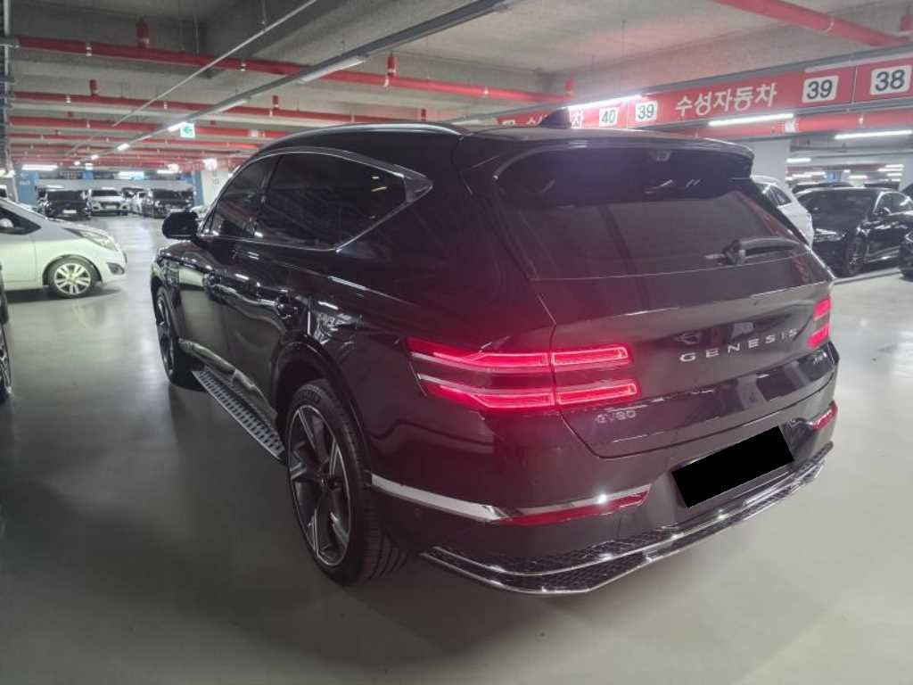 Genesis GV80 — photo 06