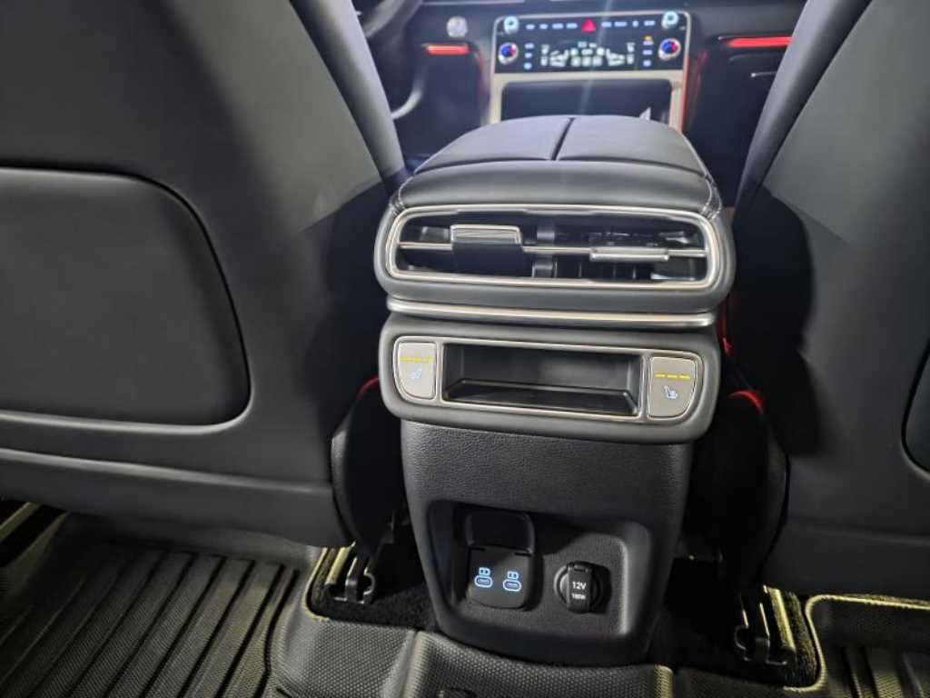 Genesis GV80 — photo 12