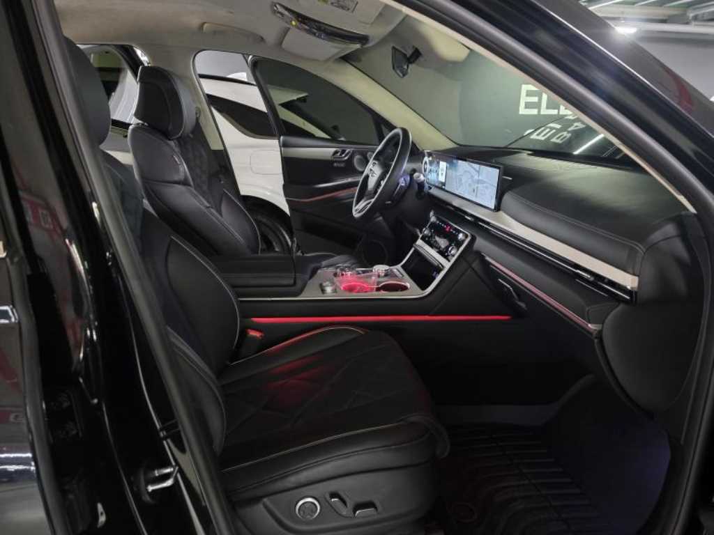 Genesis GV80 — photo 13