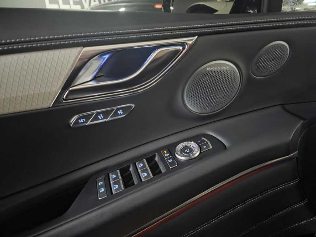 Genesis GV80 — photo 15