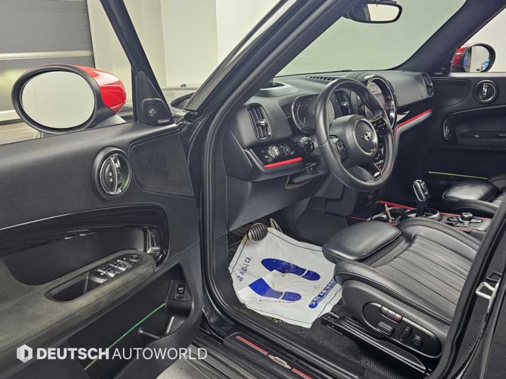 Mini Countryman — photo 11
