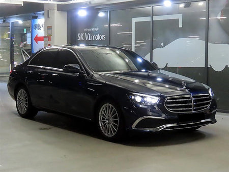 Mercedes-Benz E-Class — photo 01