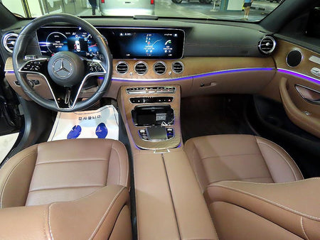 Mercedes-Benz E-Class — photo 10