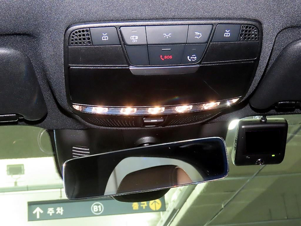 Mercedes-Benz E-Class — photo 15
