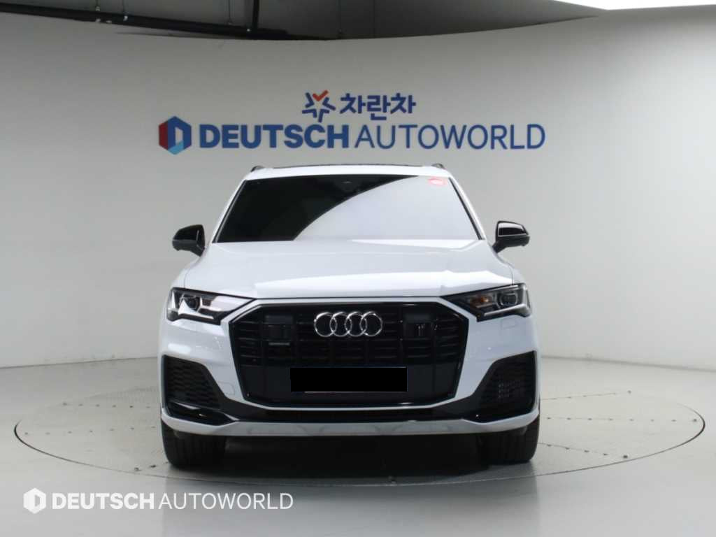 Audi Q7 — photo 03
