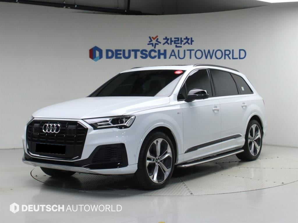 Audi Q7 — photo 08
