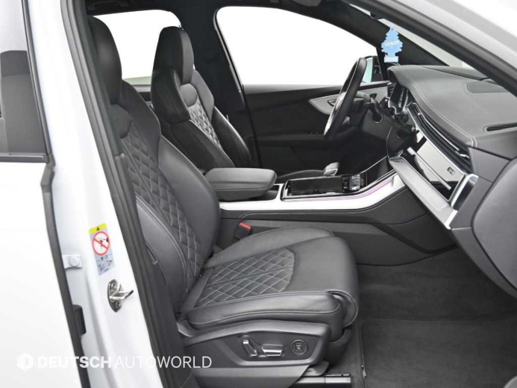 Audi Q7 — photo 11