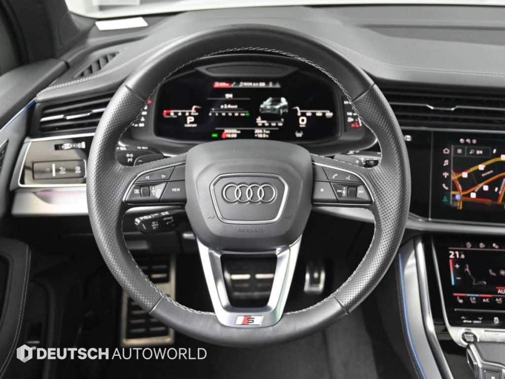 Audi Q7 — photo 14