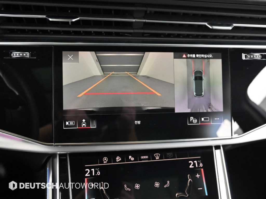 Audi Q7 — photo 16