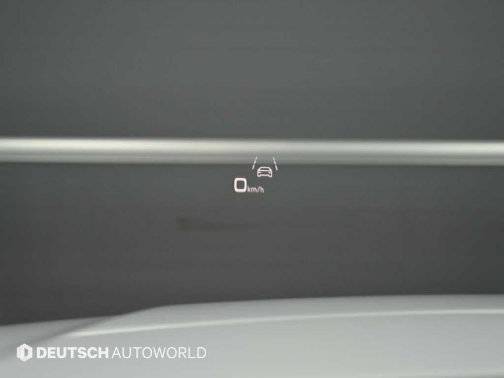 Audi Q7 — photo 18