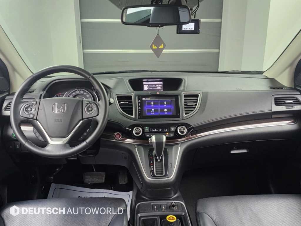 Honda CR-V — photo 07