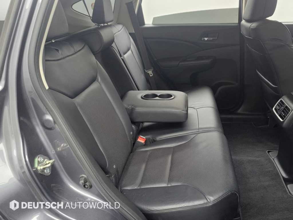 Honda CR-V — photo 12