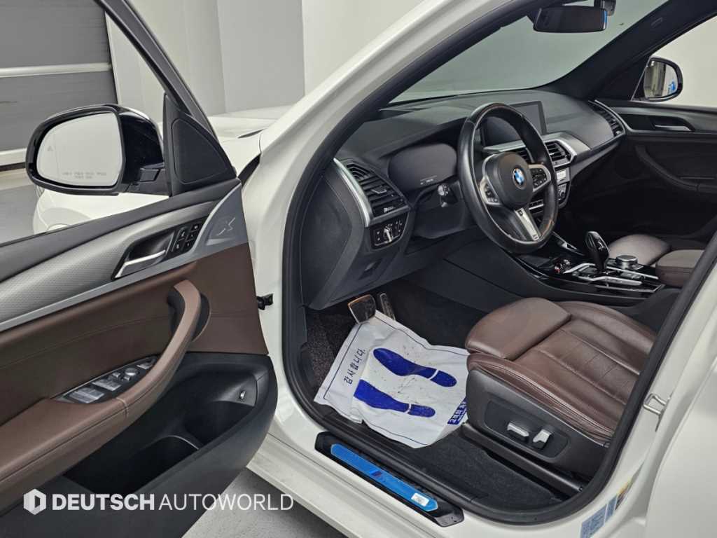BMW X3 — photo 11