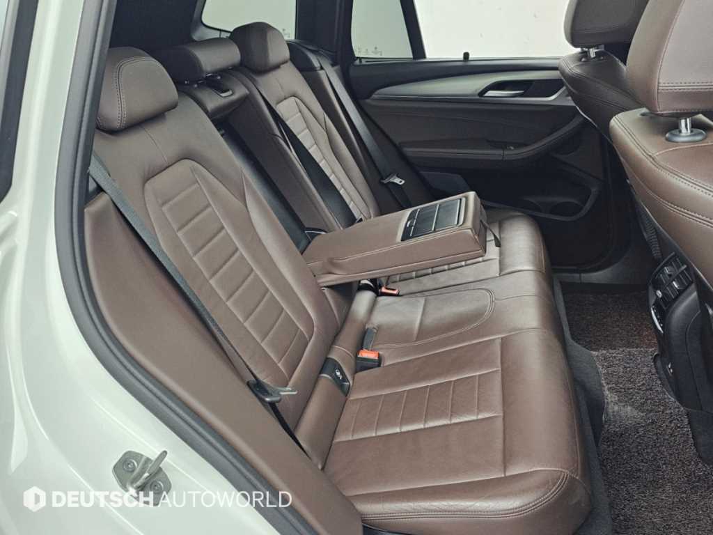 BMW X3 — photo 12