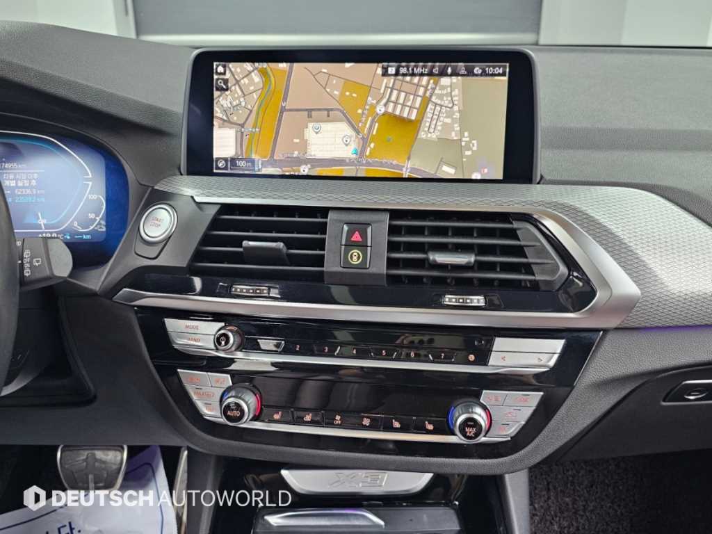BMW X3 — photo 14