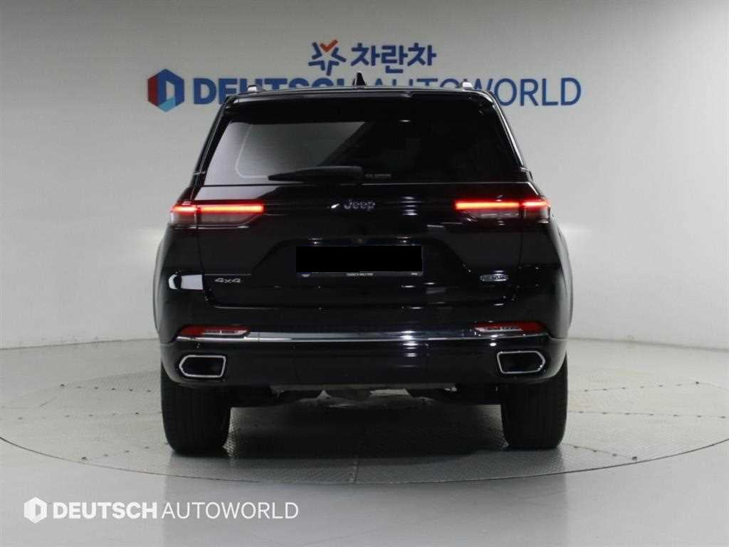 Jeep Cherokee — photo 04